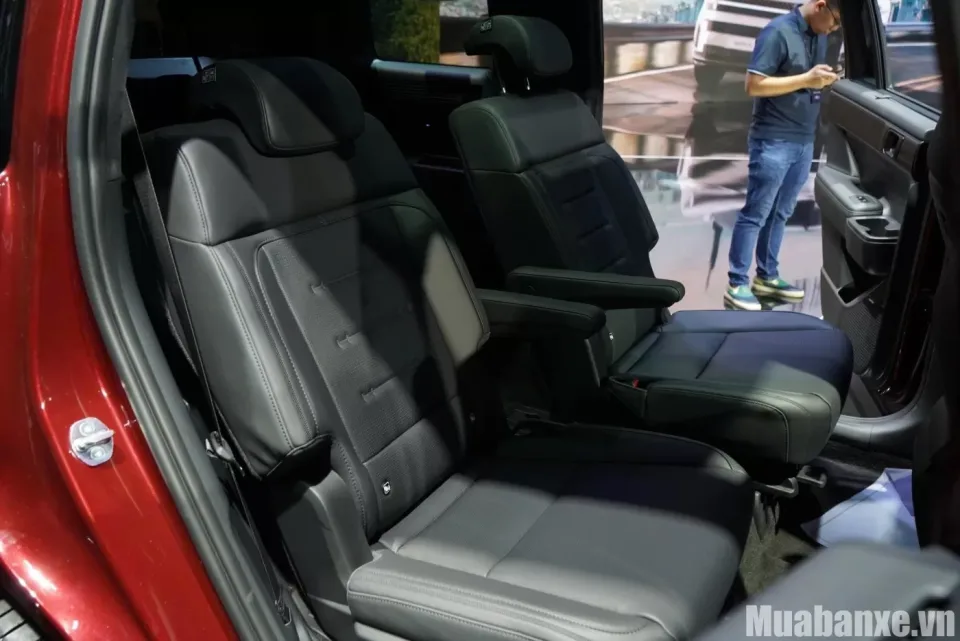 ghe ngoi tren xe hyundai santa fe tinbanxe vn