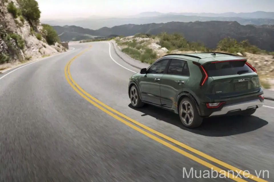 duoi xe kia niro tinbanxe vn
