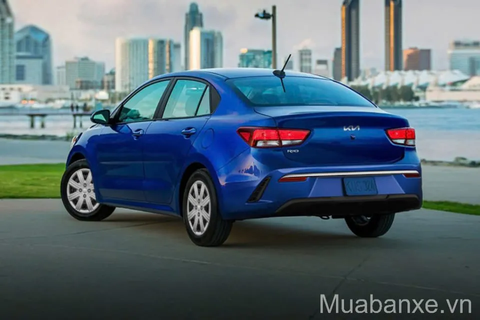 duoi xe kia rio tinbanxe vn