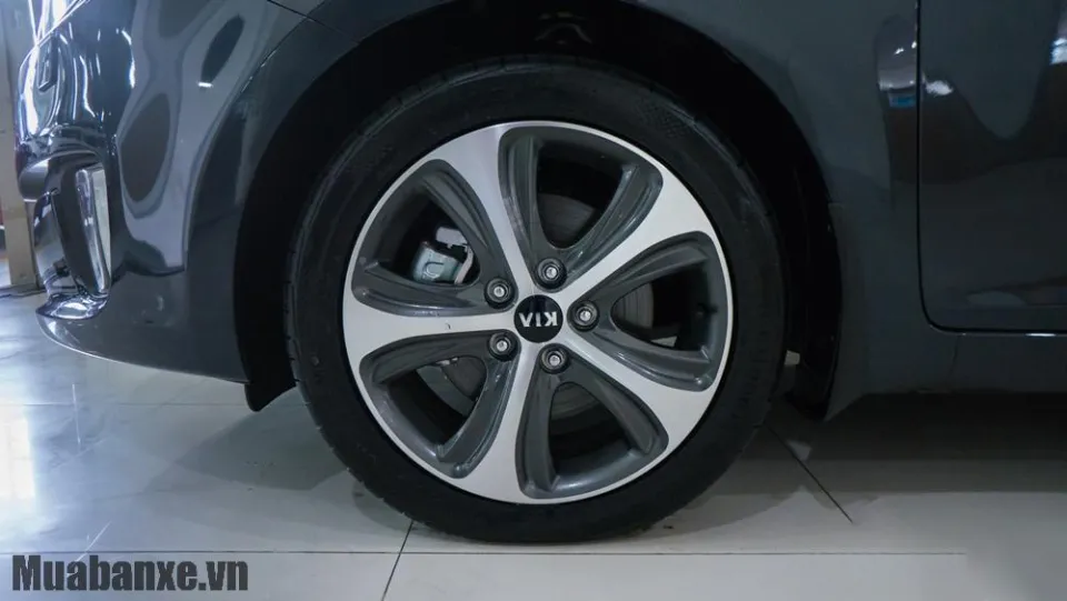 mam va lop xe kia rondo