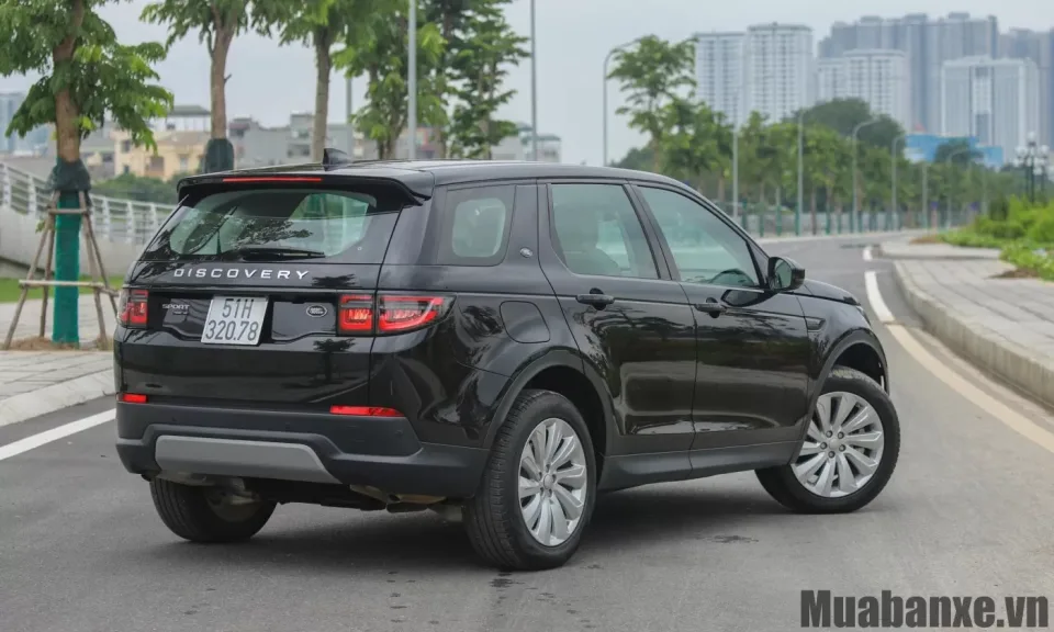duoi xe land rover discovery sport