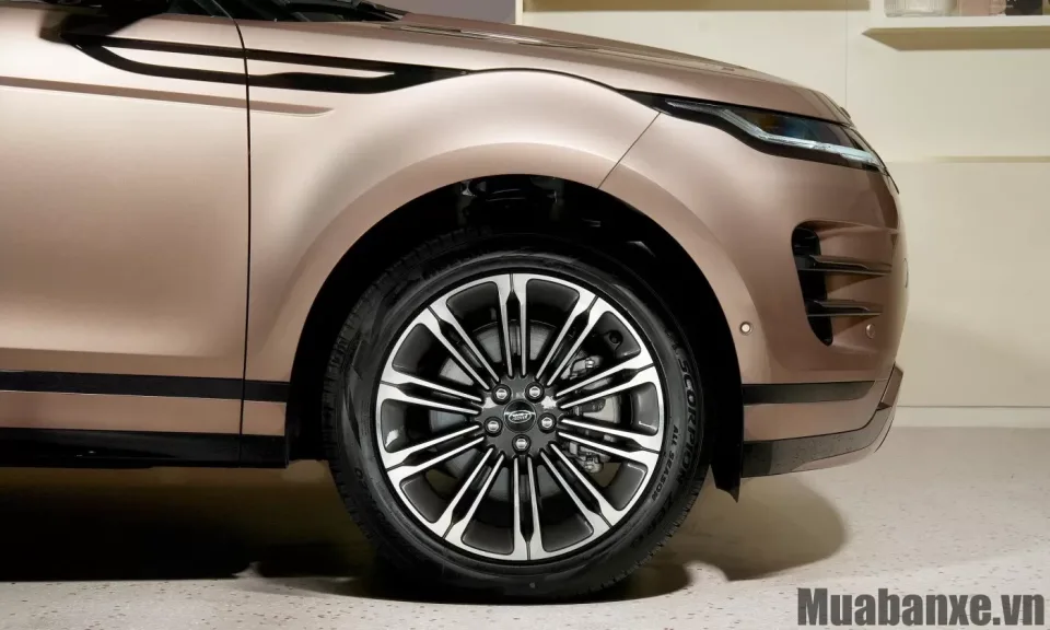 mam va lop xe range rover evoque