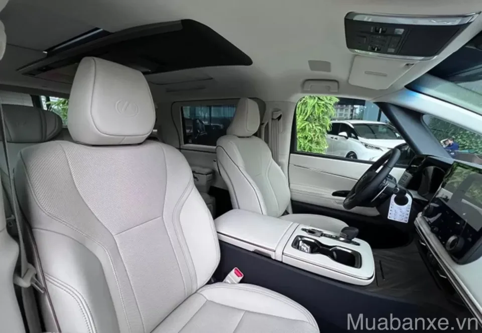 he thong ghe ngoi tren xe lexus lm500h tinbanxe vn