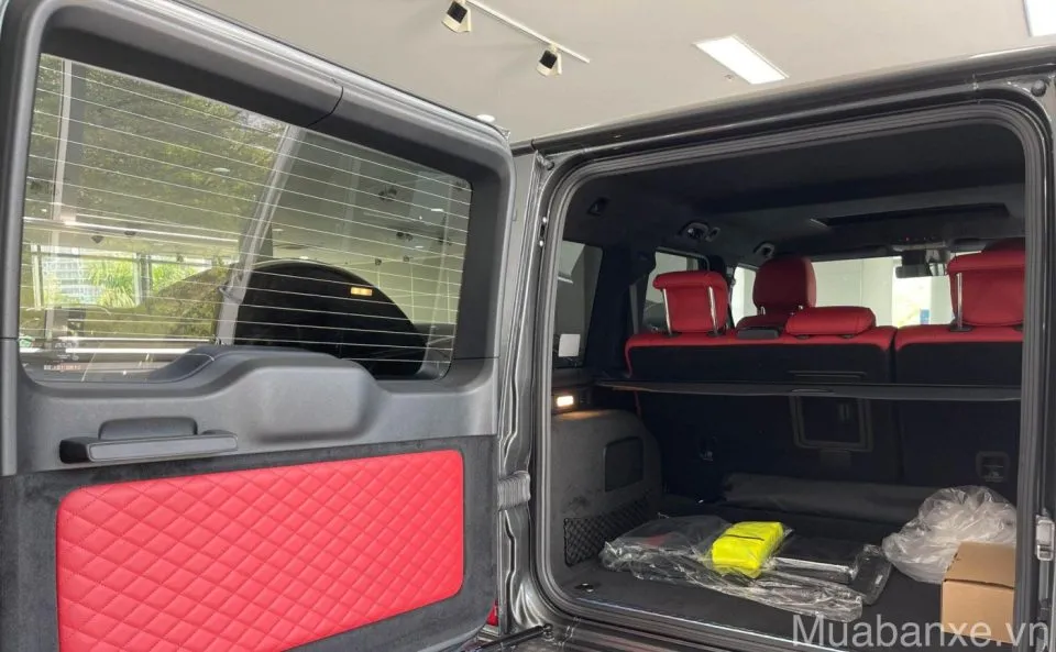 khoang hanh li tren xe mercedes amg g63 tinbanxe vn