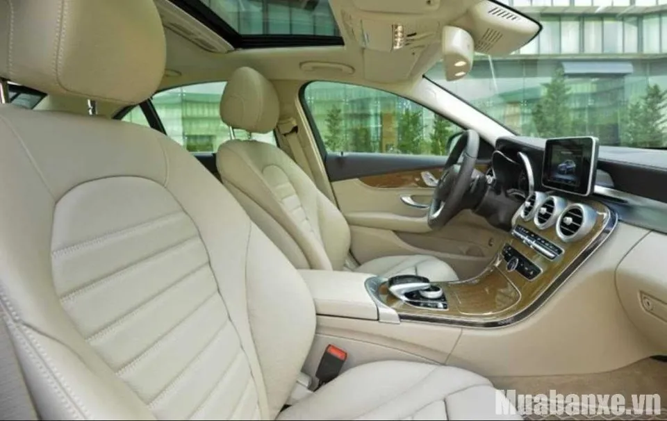ghe ngoi tren xe mercedes c250 tinbanxe vn