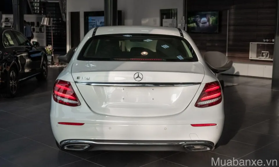 duoi xe mercedes e180 tinbanxe vn tinbanxe vn