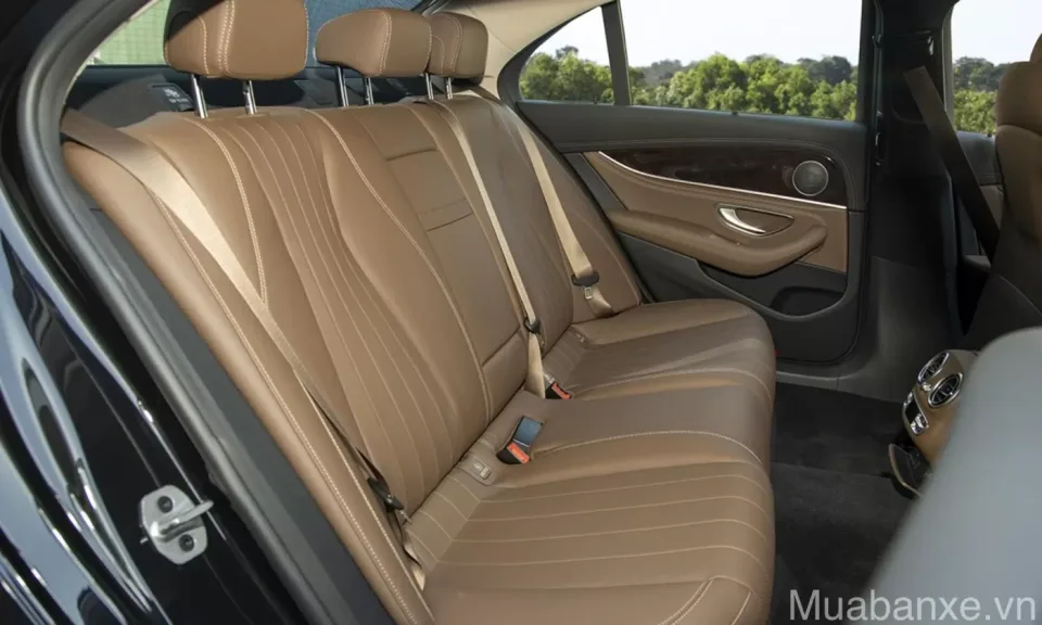 ghe ngoi tren xe mercedes e200 tinbanxe vn