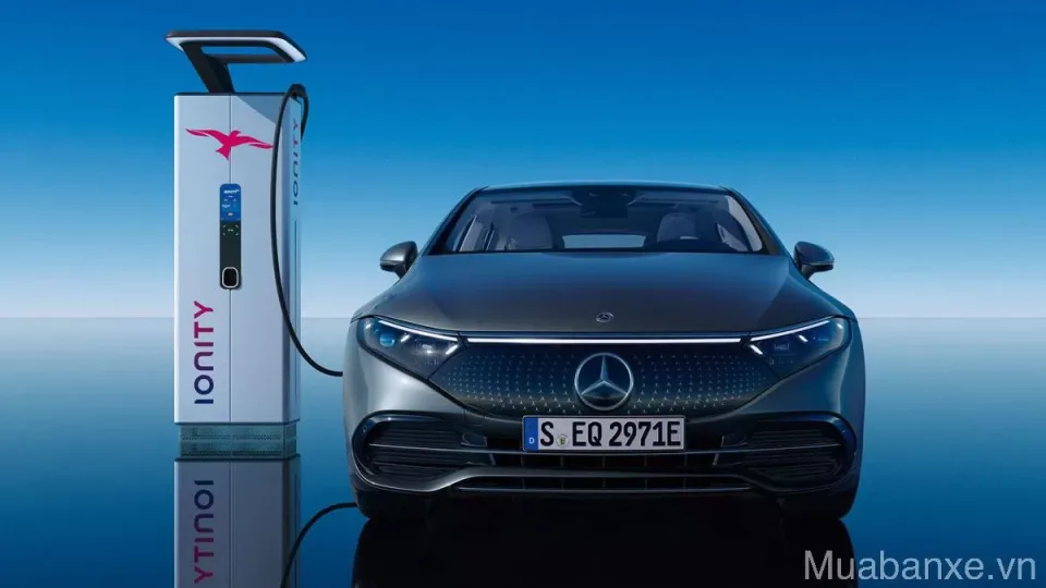 dau xe mercedes eqs 580 tinbanxe vn