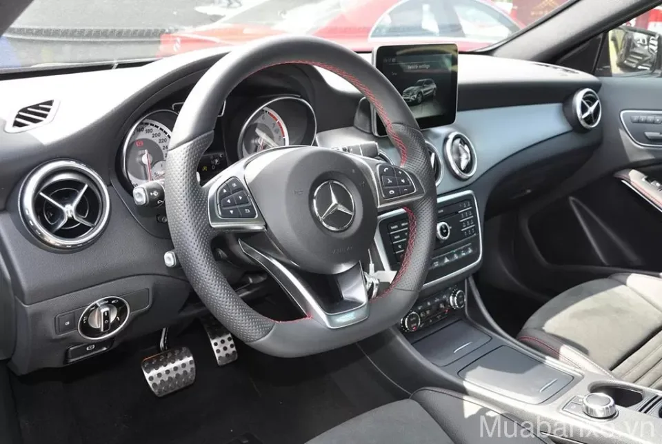 tien nghi tren xe mercedes benz gla 250 tinbanxe vn