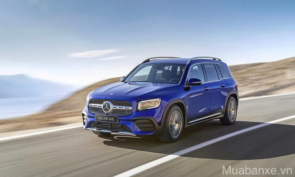 cam giac lai xe mercedes glb 200 tinbanxe vn