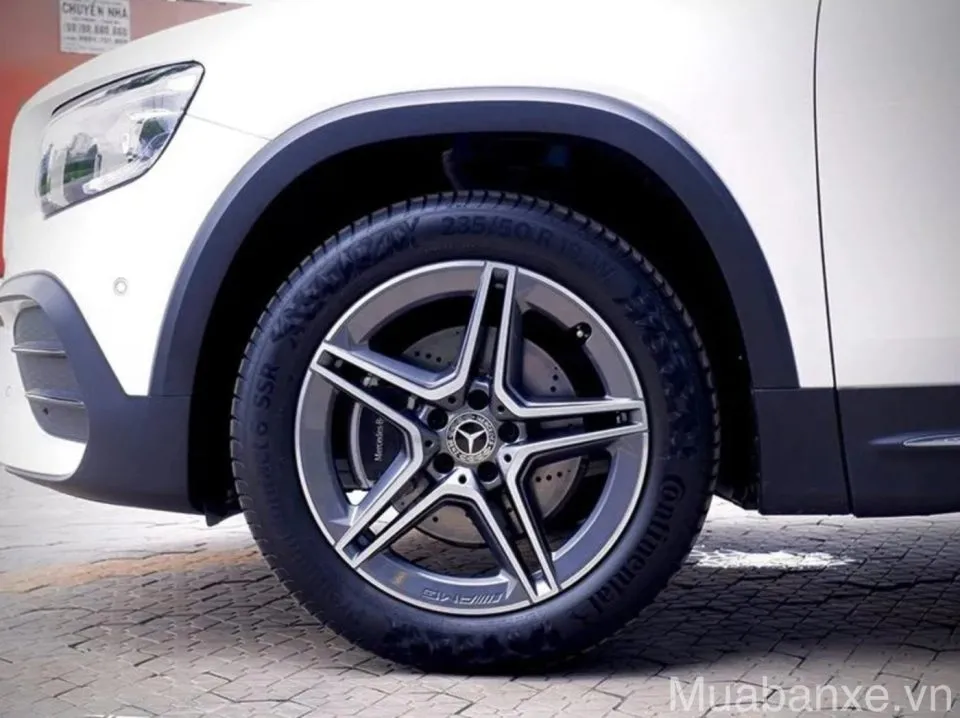 mam va lop xe mercedes glb 200tinbanxe vn
