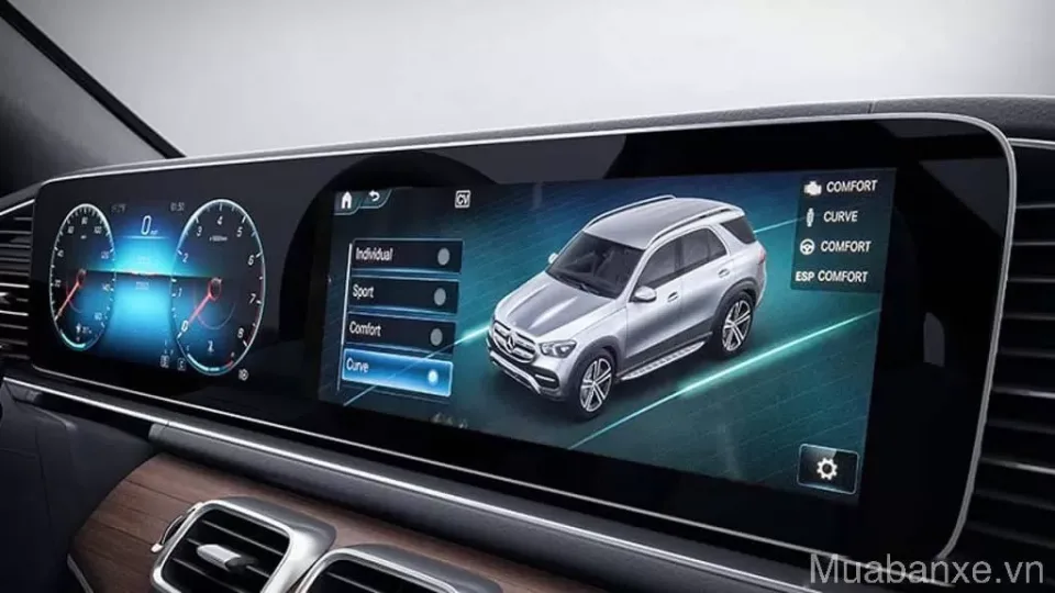 man hinh ket noi va giai tri tren xe mercedes benz gle 450tinbanxe vn
