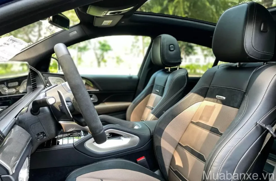 ghe ngoi tren xe mercedes gle amg 53 tinbanxe vn