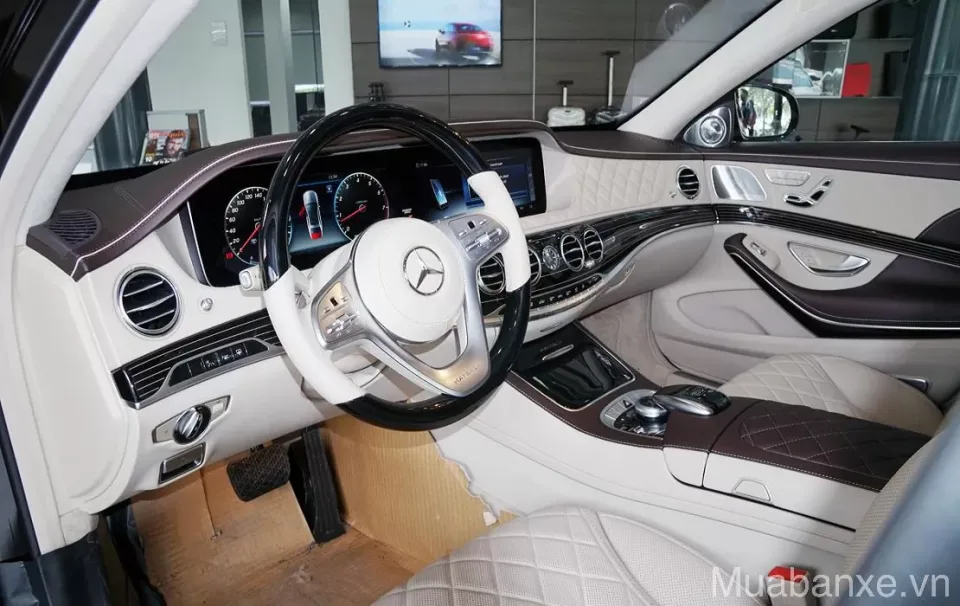 tap lo xe mercedes maybach s560 tinbanxe vn