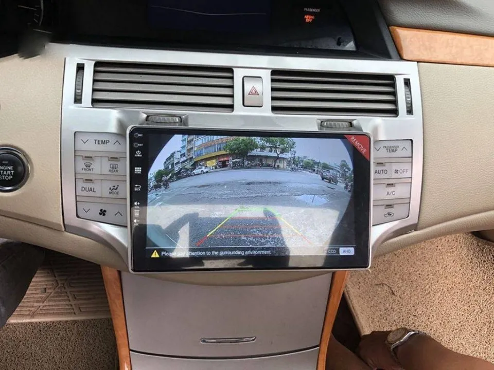 tien nghi cua xe toyota avalon tinbanxe vn