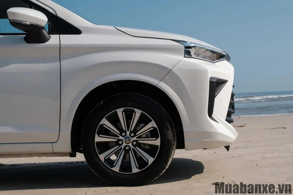 mam va lop xe toyota avanza