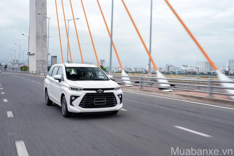 cam giac lai xe toyota avanza tinbanxe vn