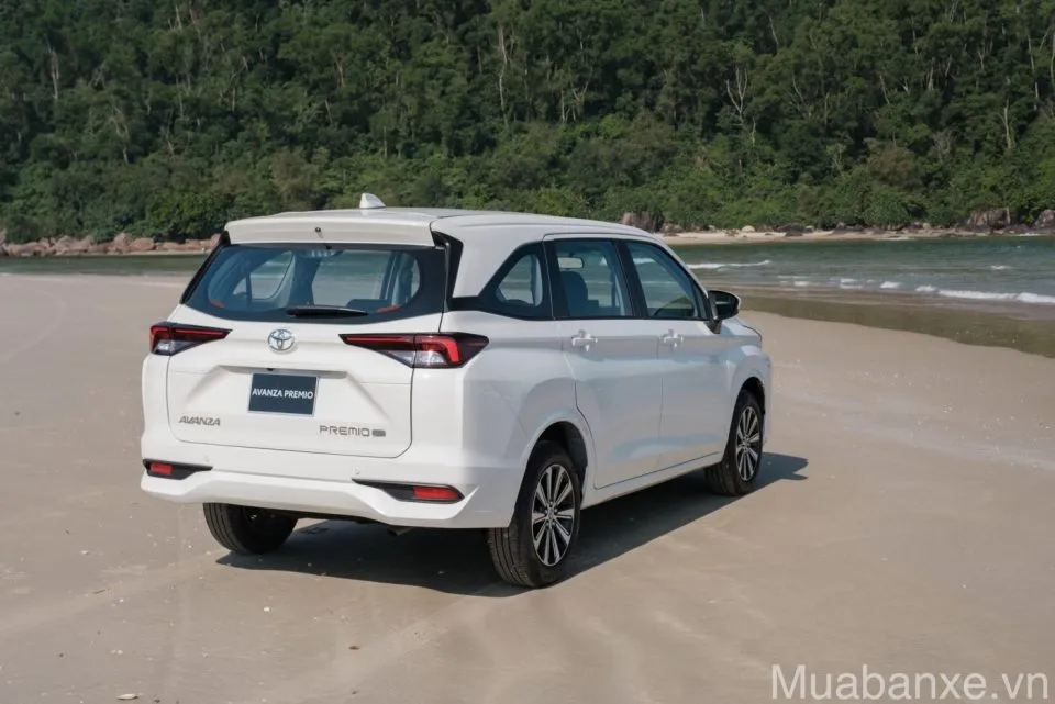 duoi xe toyota avanza tinbanxe vn