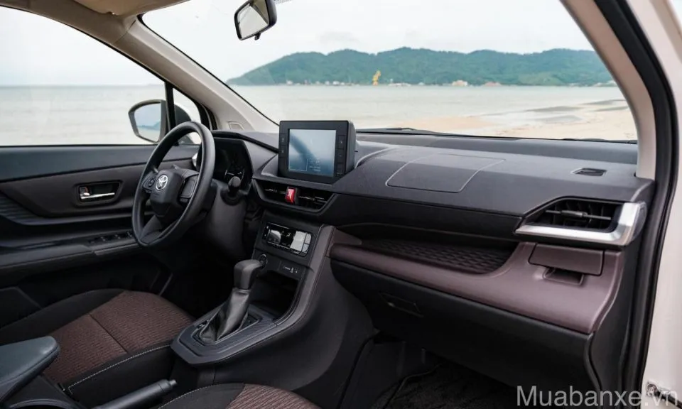 tien nghi tren xe toyota avanza tinbanxe vn