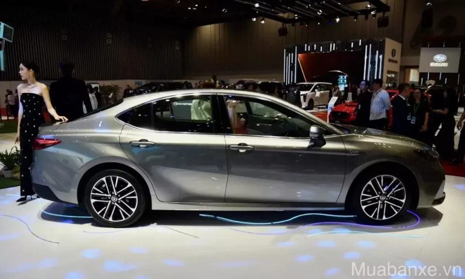 than xe toyota camry tinbanxe vn