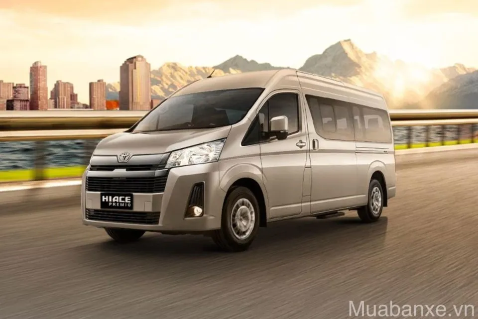 cam giac lai xe toyota hiace tinbanxe vn