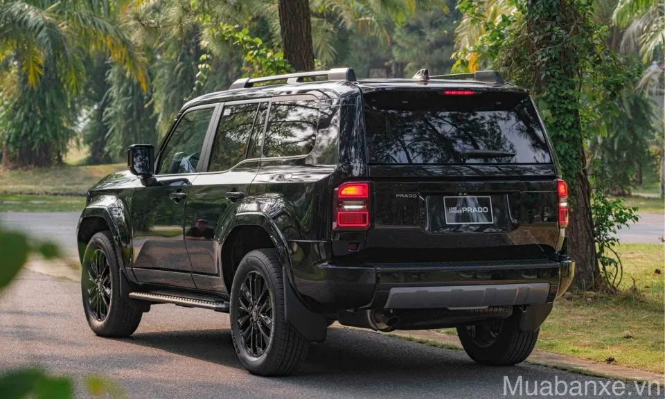 duoi xe toyota land cruiser prado tinbanxe vn
