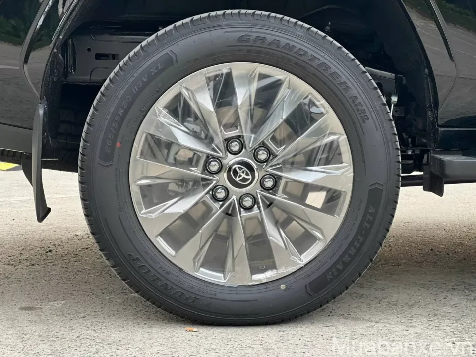 mam va lop xe toyota land cruiser tinbanxe vn