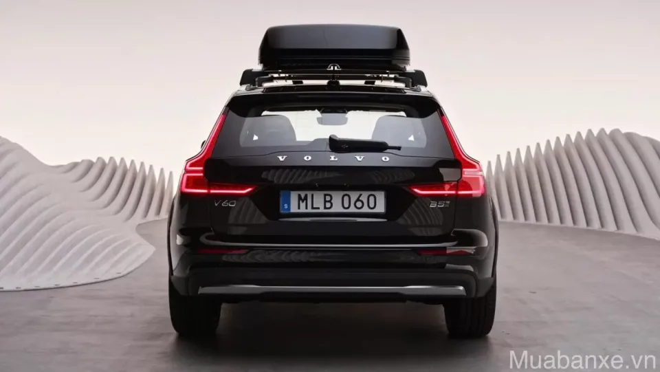 duoi xe volvo v60 cross country tinbanxe vn