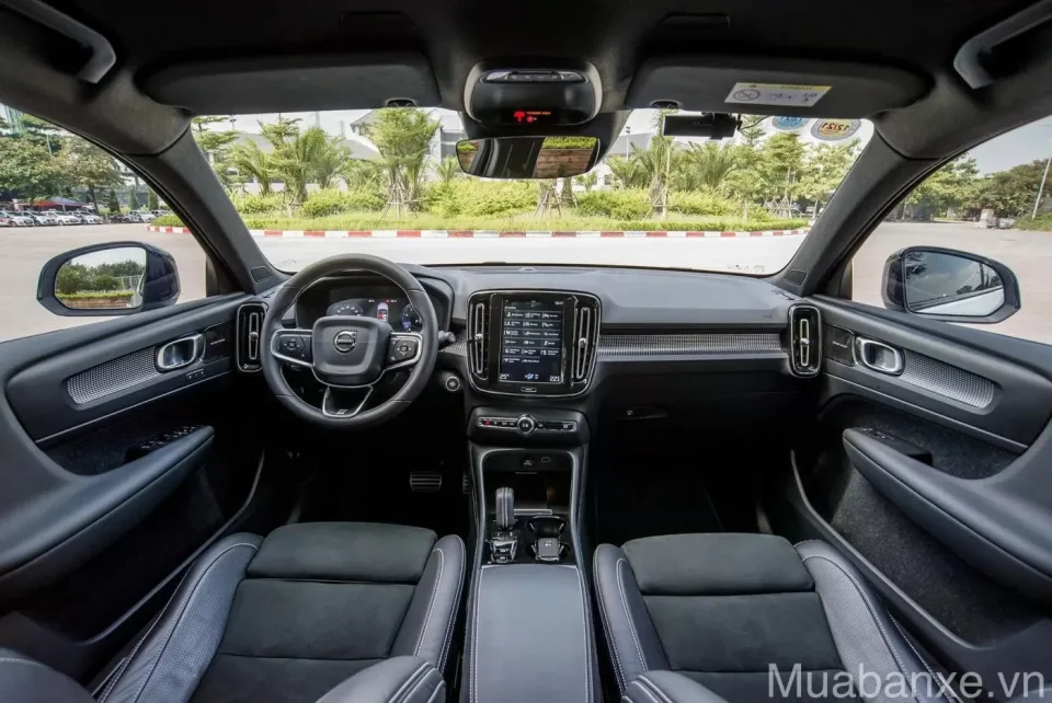 tap lo tren xe volvo xc40 tinbanxe vn