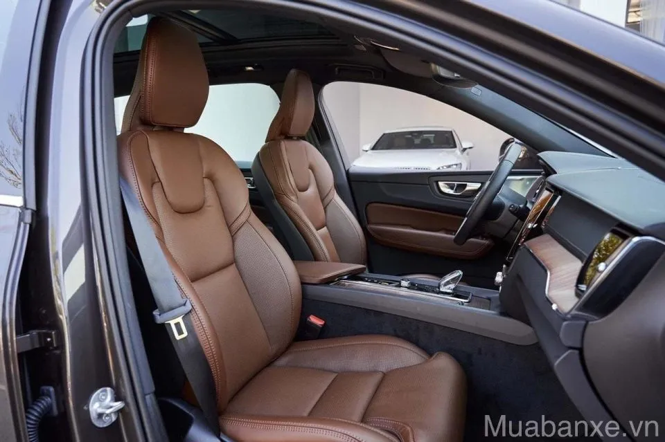 ghe ngoi tren xe volvo xc60 tinbanxe vn
