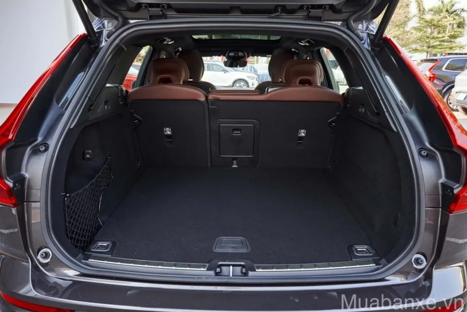 khoang hanh li xe volvo xc60 tinbanxe vn