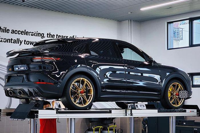 Cayenne Turbo GT giá hơn 12 tỷ đồng tại Việt Nam