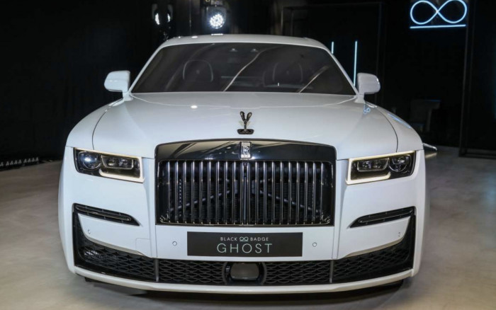 Rolls-Royce Ghost Black Badge 2022- xe siêu sang tại Malaysia giá 572.000 USD