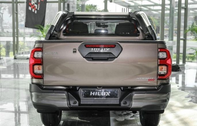 toyota hilux rogue tinbanxe 8