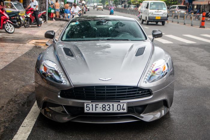 aston martin vanquish tinbanxe 3