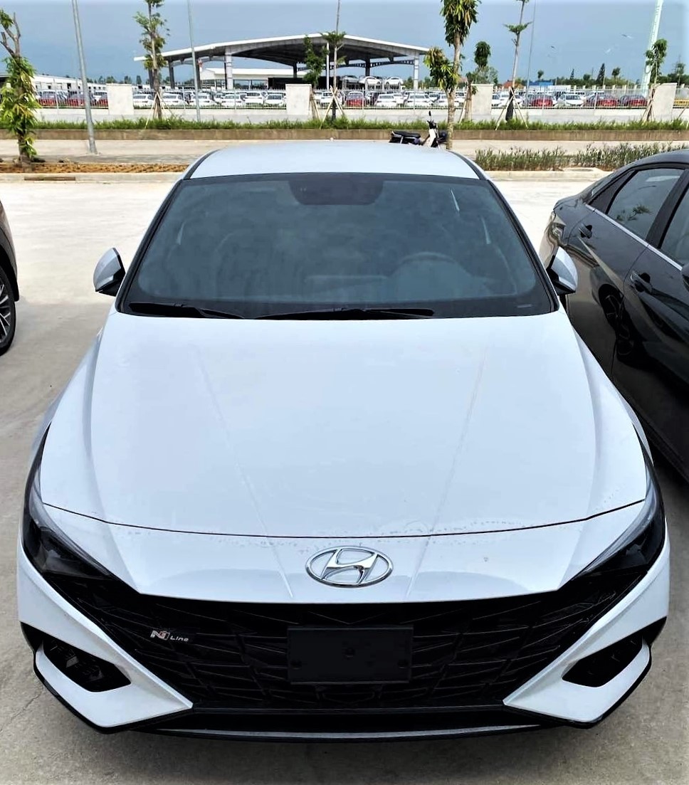 hyundai elantra 2023 tinbanxe 1