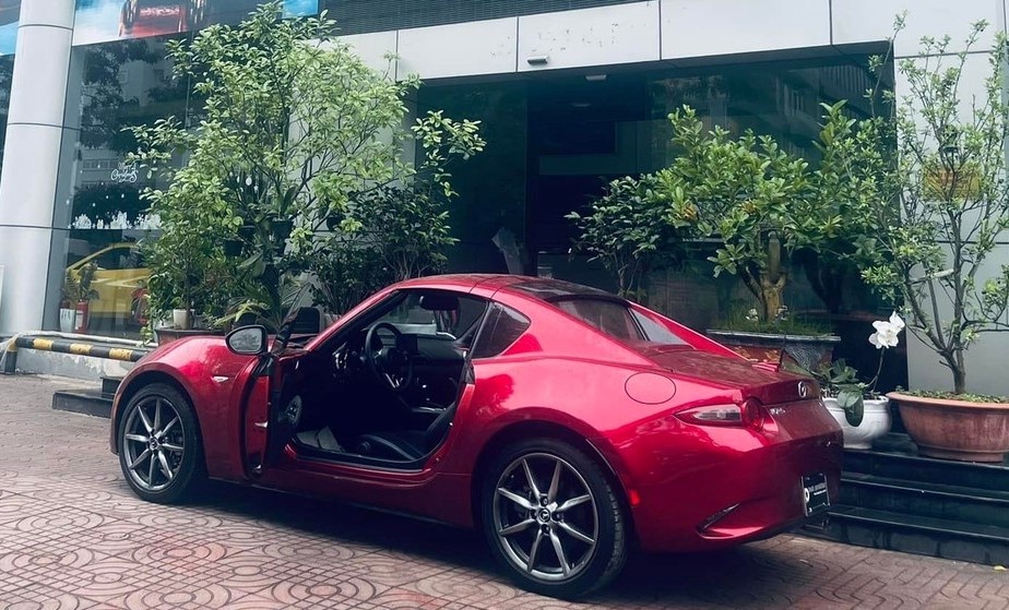 mazda mx 5 rf 2022 dau tien tai viet nam tinbanxe 6 2