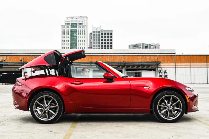 mazda mx 5 rf 2022 dau tien tai viet nam tinbanxe 7