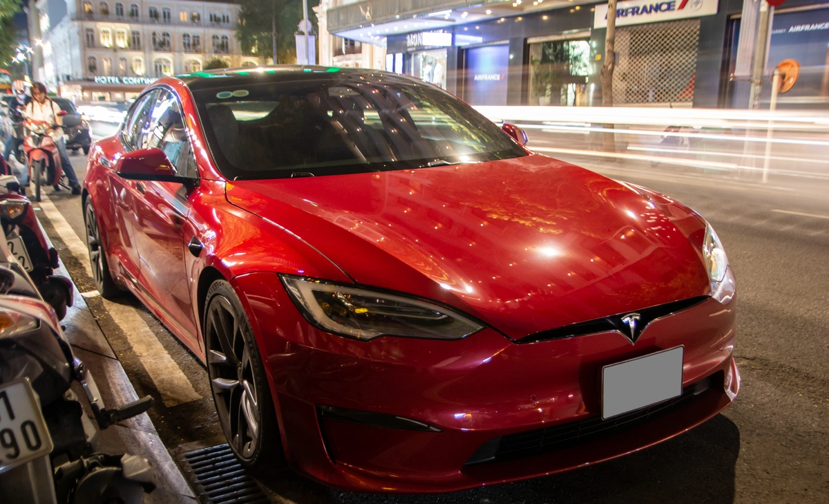 Chi tiết chiếc Tesla Model S Plaid có mặt tại Việt Nam