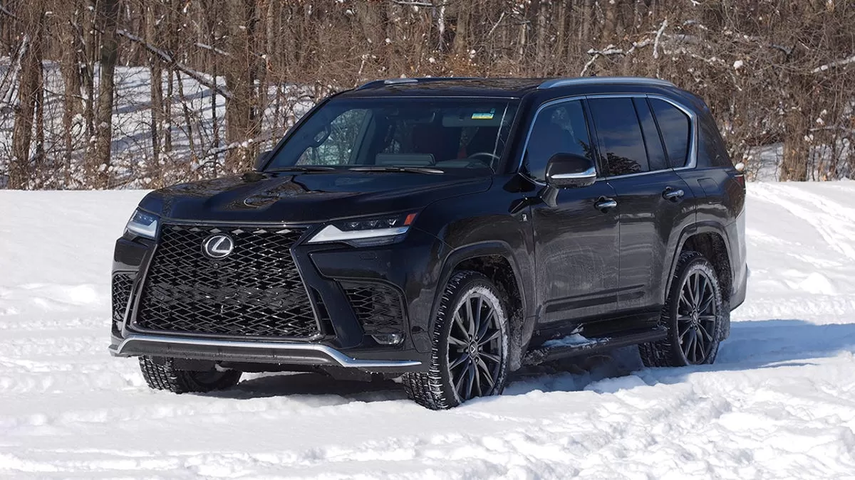 Lexus LX600 giá cao nhất gần 9 tỷ đồng