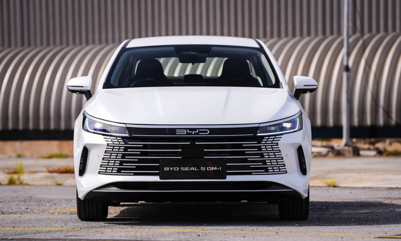 phev manh me tiet kiem khung voi pham vi dien 120 km