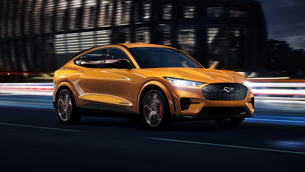 Ford hé lộ 2 ‘tân binh’ cùng phân khúc SUV điện Vinfast sắp trình làng.