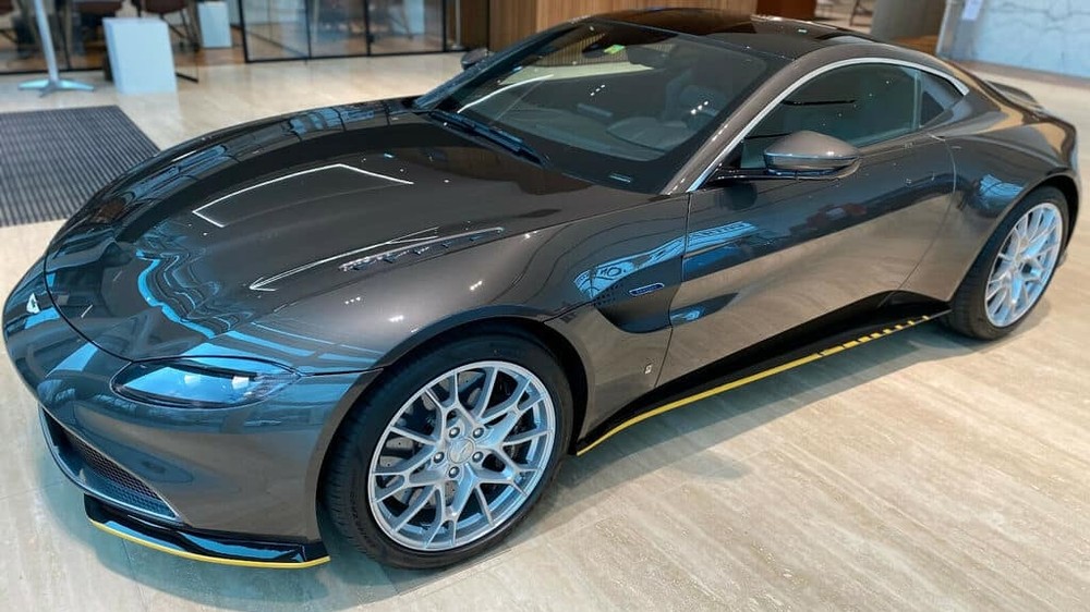 aston martin vantage 007 edition tinbanxe 1