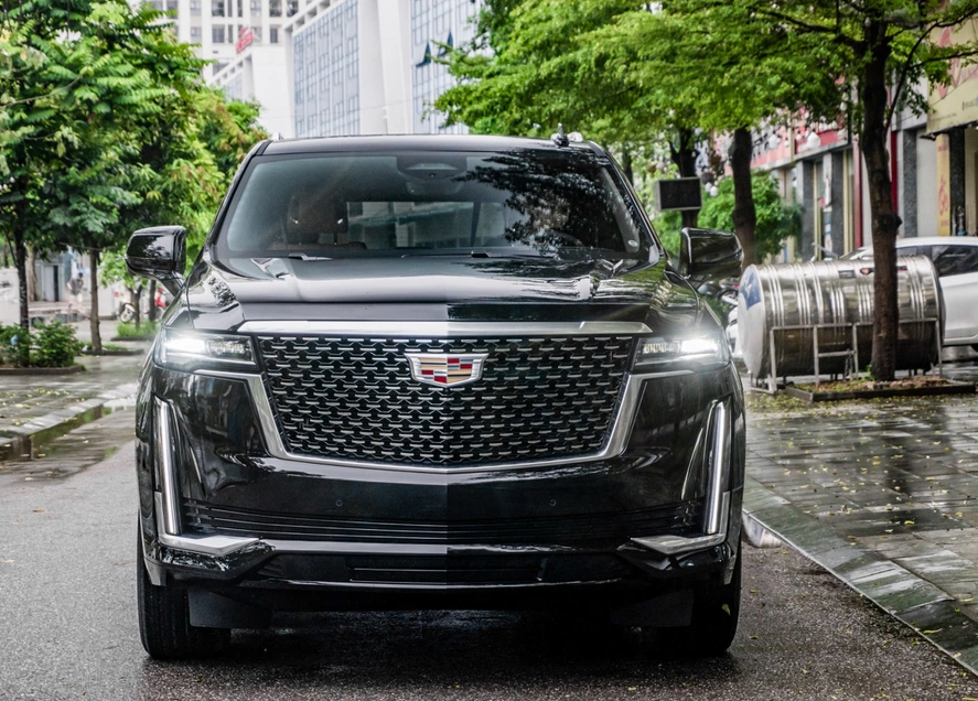 Cận cảnh Cadillac Escalade ESV Premium Luxury thế hệ mới giá 12 tỷ đồng ở Việt Nam