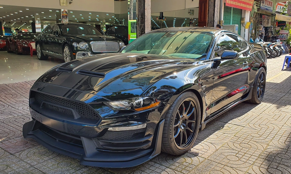 Cận cảnh xe cơ bắp Shelby Super Snake 2021 tại Việt Nam