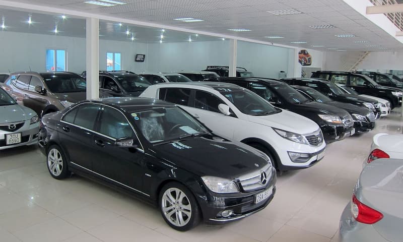 Kinh nghiệm mua xe ô tô cũ giúp bạn không bị tiền mất tật mang