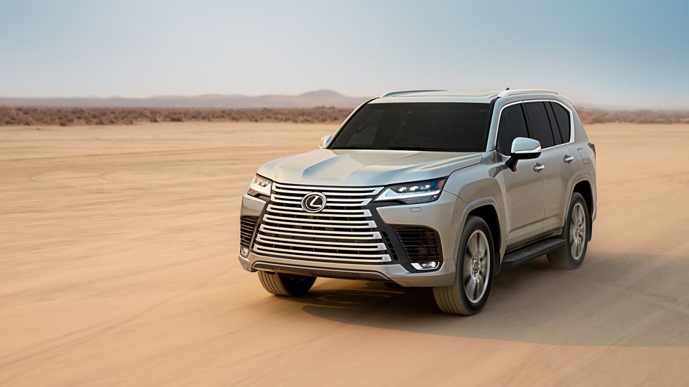 Lexus LX 2022 vừa mới được trình làng với nền tảng mới, động cơ V6