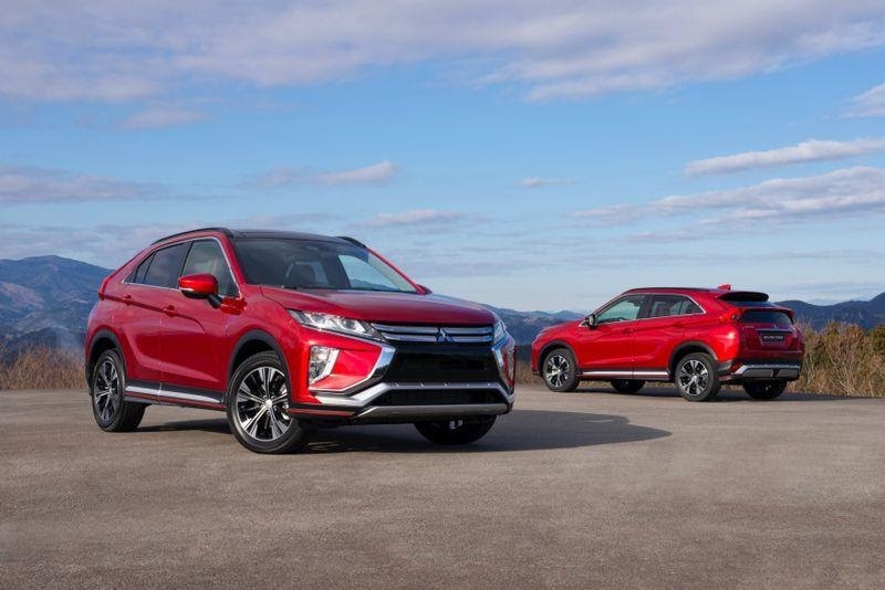 Mitsubishi Eclipse Cross 2021 ra mắt phiên bản mới mạnh mẽ và hiện đại hơn