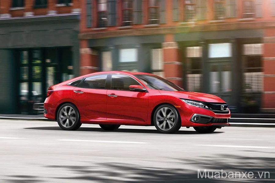 nam va nu sinh nam 1981 hop mau xe khac nhau khong tinbanxe vn