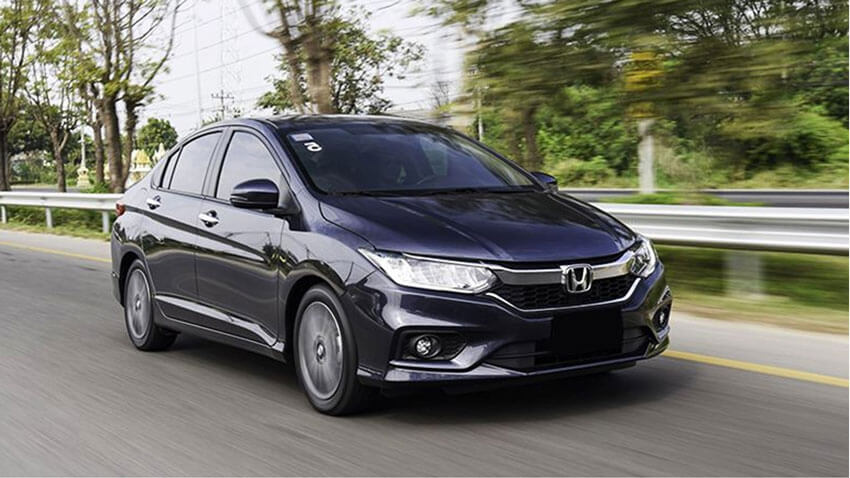 Trải nghiệm lái xe có hộp số CVT khá nhàm chán với những ai có cá tính mạnh mẽ, thích chinh phục